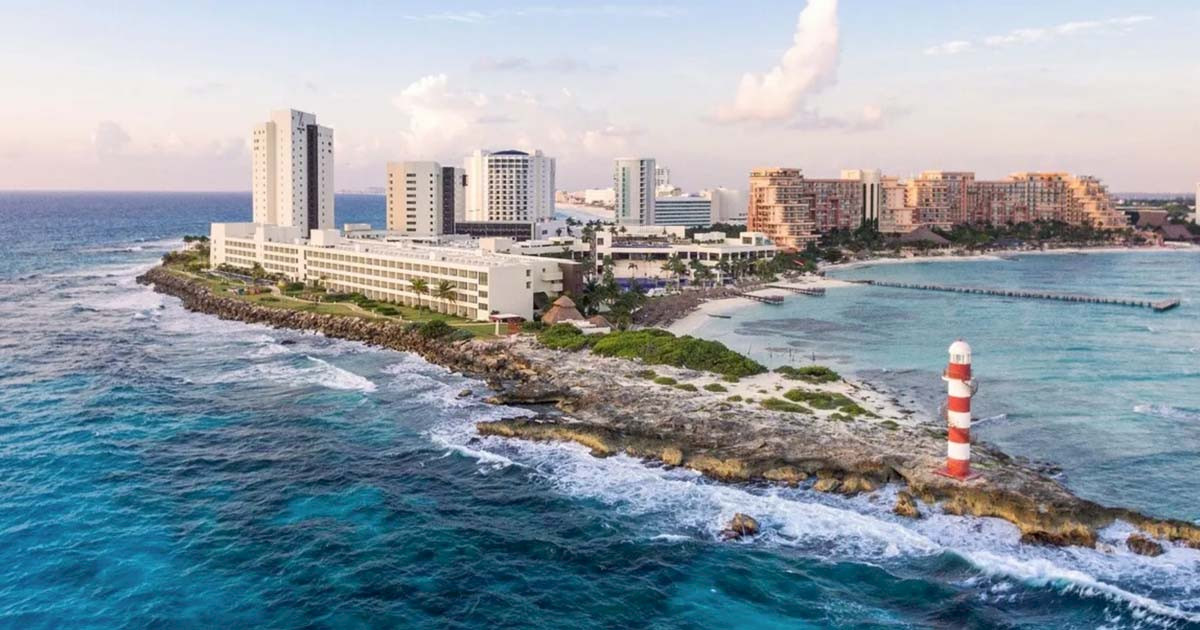 lighthouse cancun